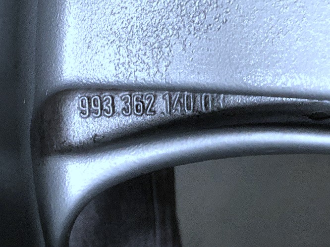 Turbo-Alufelgen 8 + 10 J 18, original, passend für Porsche 993