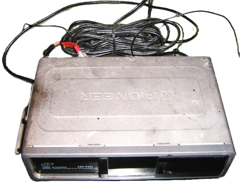 CD-Wechsler "Pioneer CDX-P24S", passend für Porsche 911