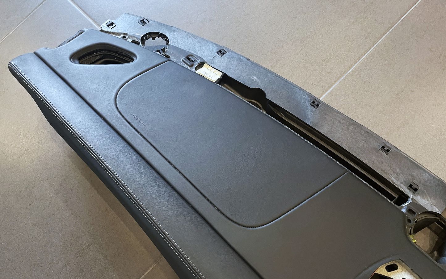 Leder-Armaturenbrett-Oberteil RHD, neuwertig, passend für Porsche 997