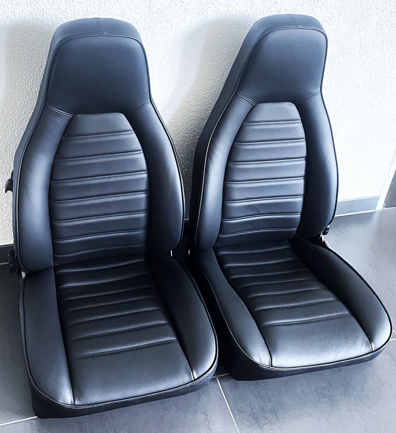 Ledersitze schwarz, passend für Porsche 924 / 944