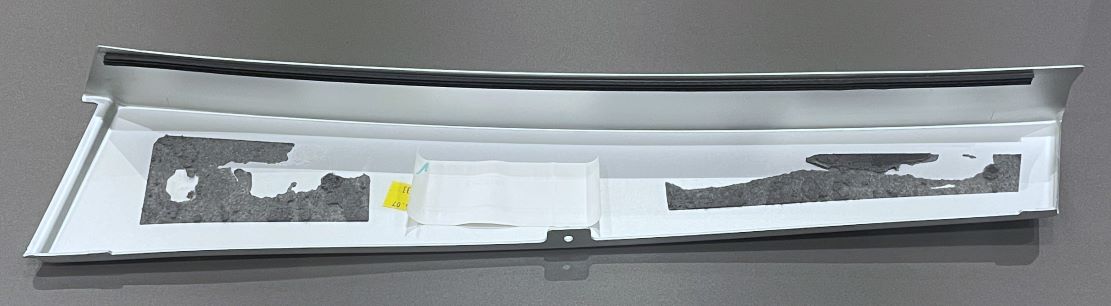 C-Säulen-Aluminium-Blende satin, rechts, neu, passend für Porsche Cayenne