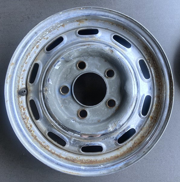 Lemmerz-Stahlfelgen-Satz 4,5 J 15, original, passend für Porsche 911 / 912 / 356