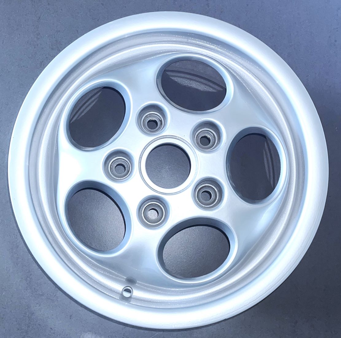 Alufelge 7 J 15 ET 52.3, passend für Porsche 924/944