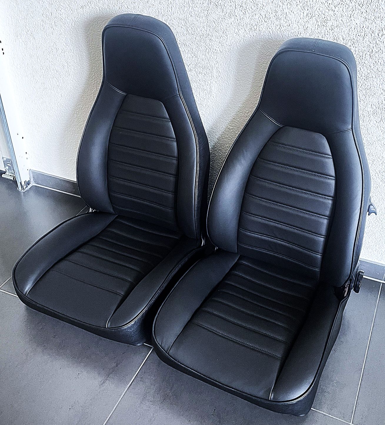 Ledersitze schwarz, passend für Porsche 924 / 944