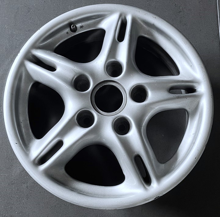 Alufelge 6 J 16 ET 50, passend für Porsche 996