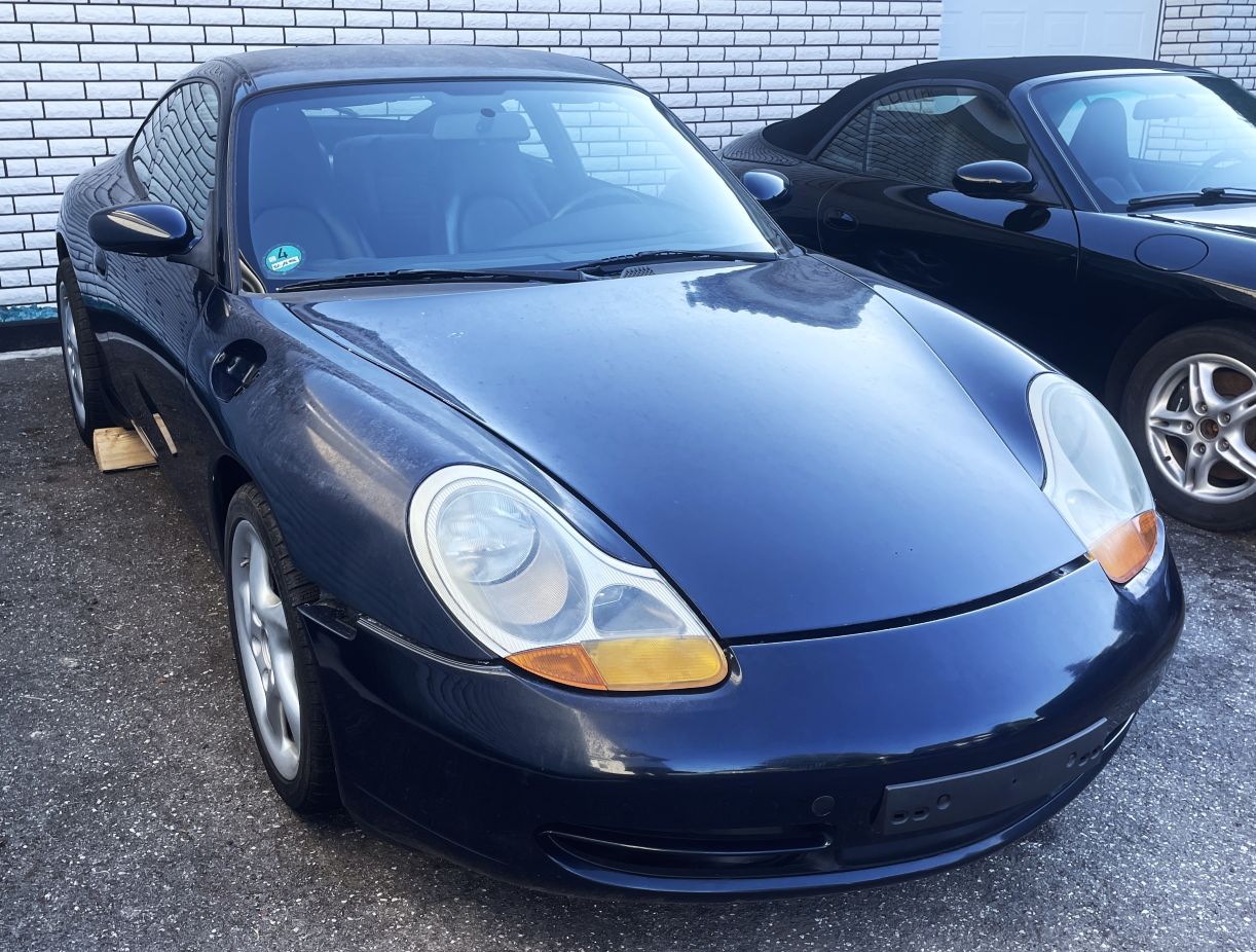 Porsche 996 Coupe - Rohkarosserie, ohne Schiebedach, Bj. 02.09.1997