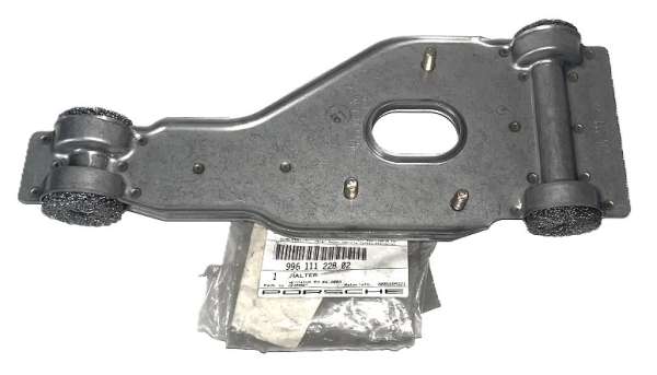 Endschalldämpfer-Halterung rechts, neu, passend für Porsche 997