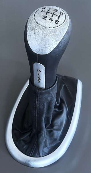Turbo-Alu-Schalthebelknauf mit Leder-Sack schwarz, original, passend für Porsche 996