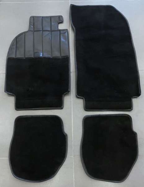 Fussmattensatz schwarz, original, passend für Porsche 964